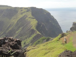 faille dans le volcan d'où s'envolait l'homme oiseau selon la légende...