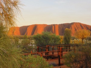 le Mont Uluru bien éclairé maintenant