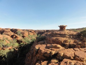 après une longue remontée, on se retrouve au-dessus du canyon, de l'autre côté.