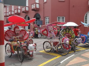 rickshaws "Hello Kitty"