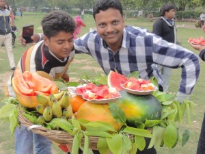 vendeurs de fruits, il y en a partout,c'est chouette