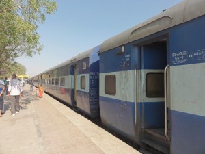 notre train, premier arrêt avant la nuit